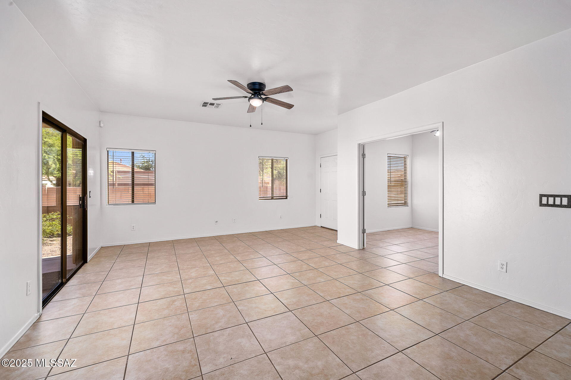 159 E Corte Rancho Colina