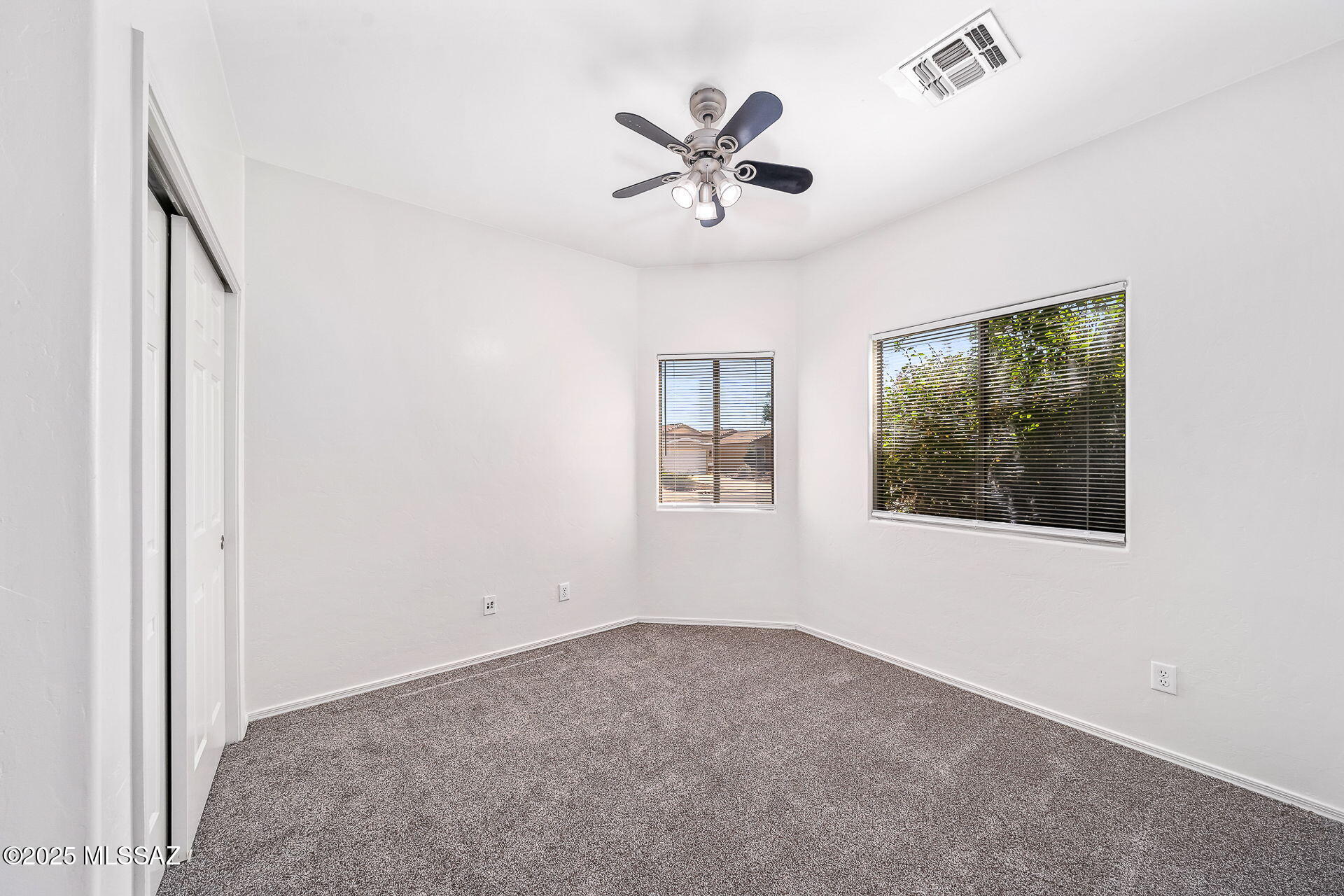 159 E Corte Rancho Colina