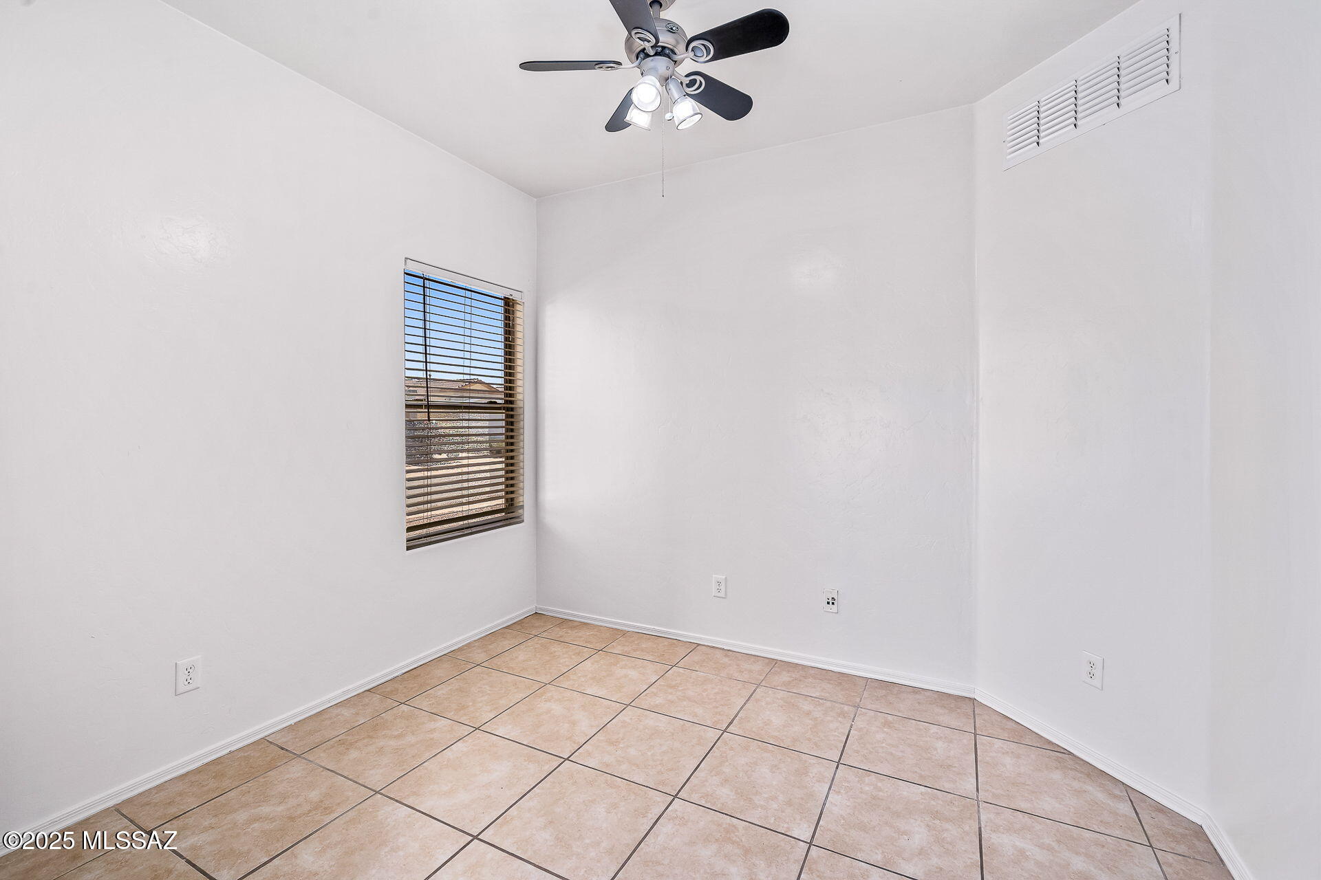 159 E Corte Rancho Colina