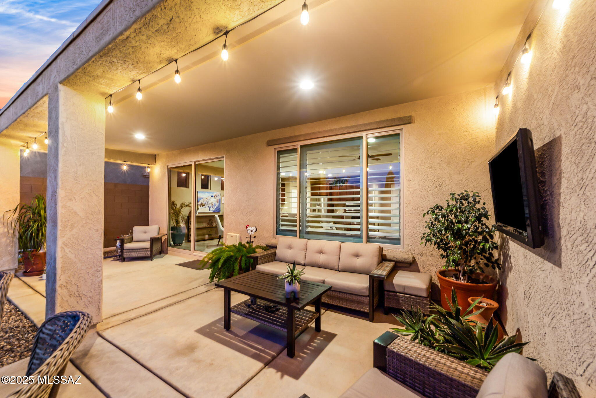 7084 W Cliff Spring Trail