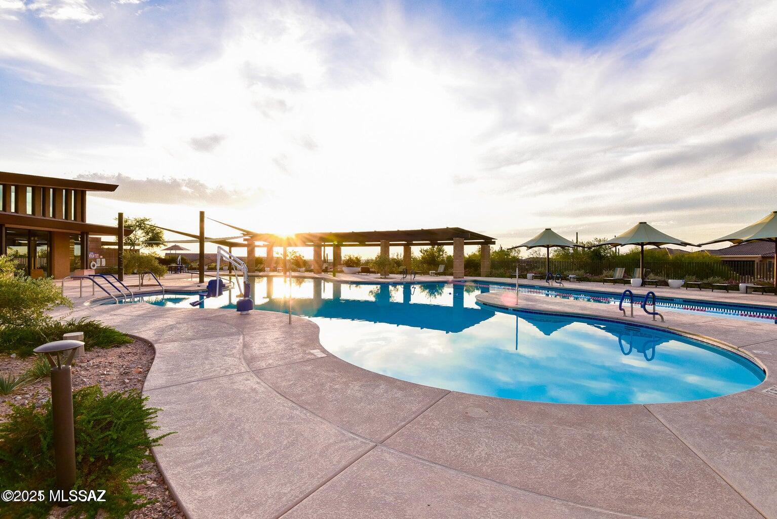 7084 W Cliff Spring Trail