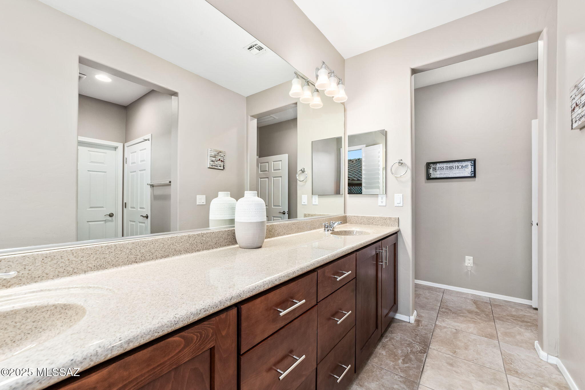 7084 W Cliff Spring Trail