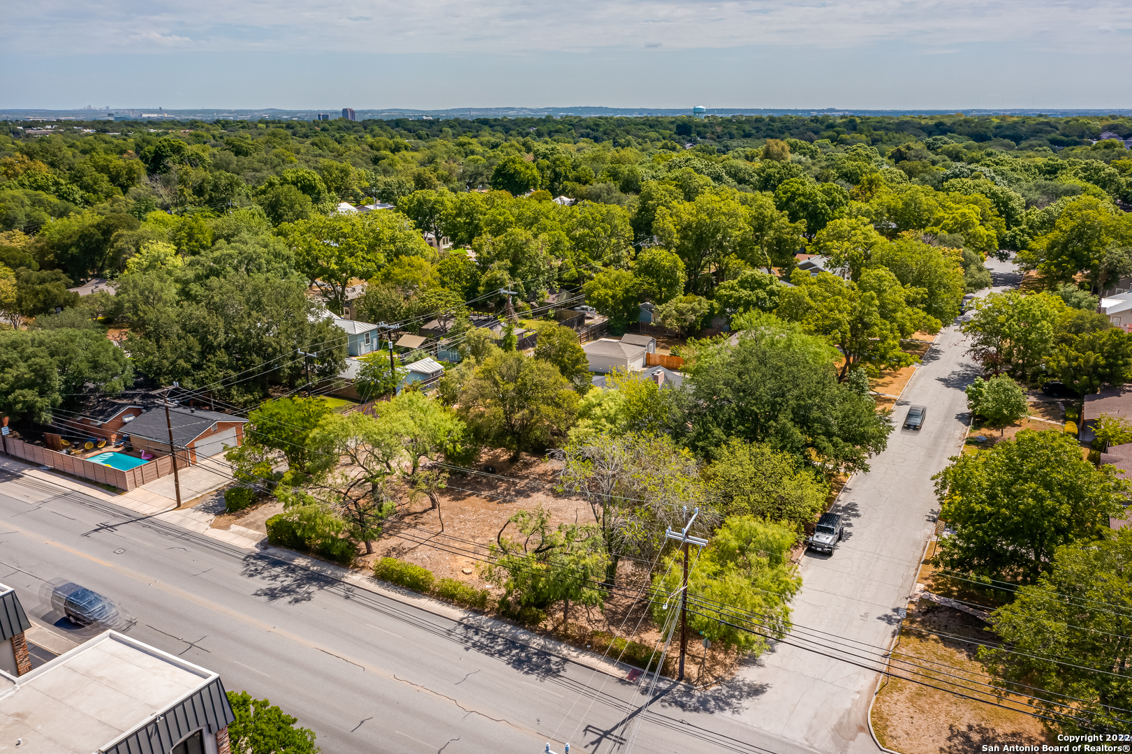 103 E Elmview Pl
