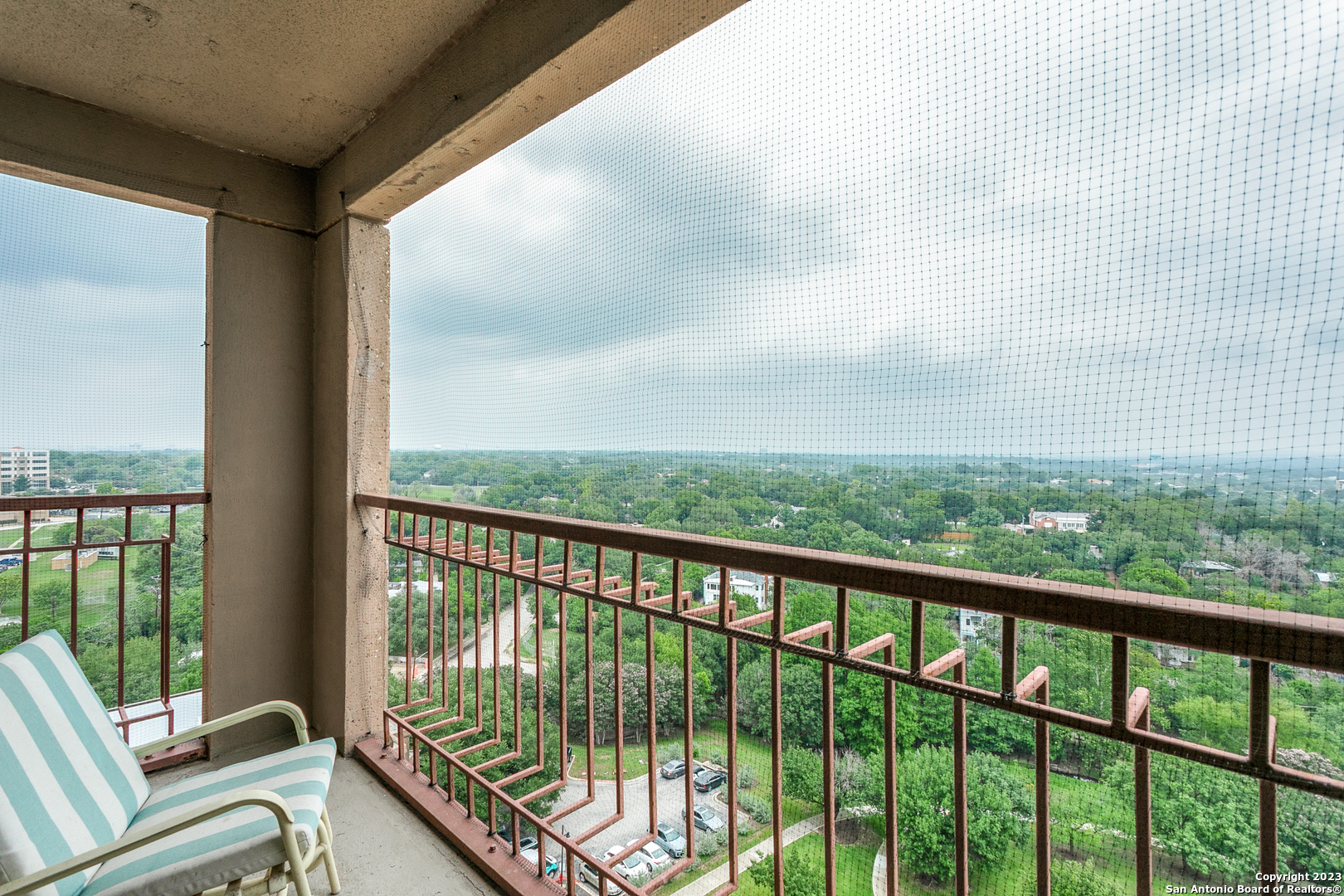 1 TOWERS PARK LN Unit: 1203