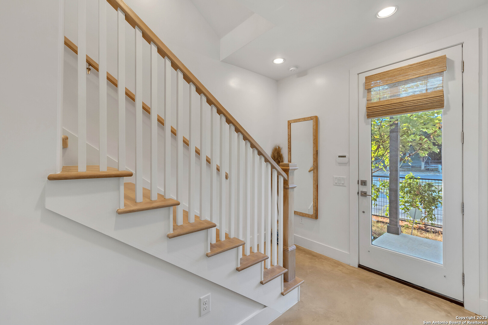 1226 S Presa St Unit: 107