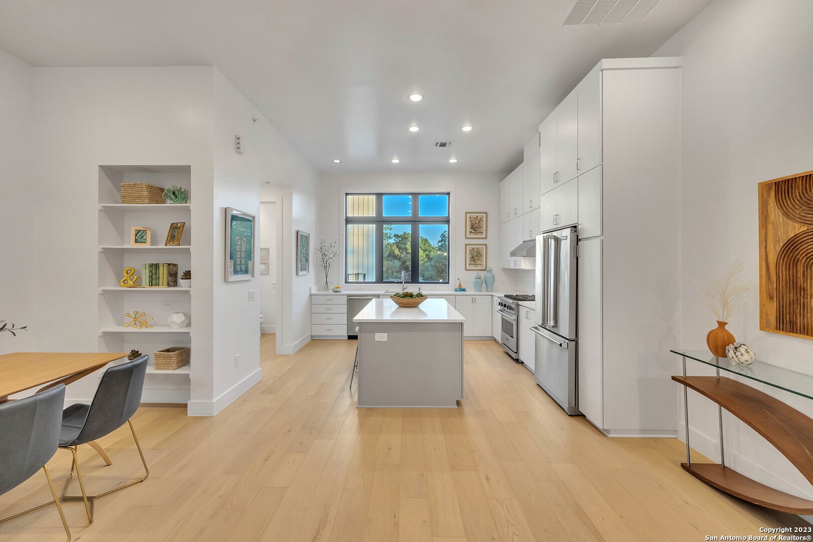 1226 S Presa St Unit: 107