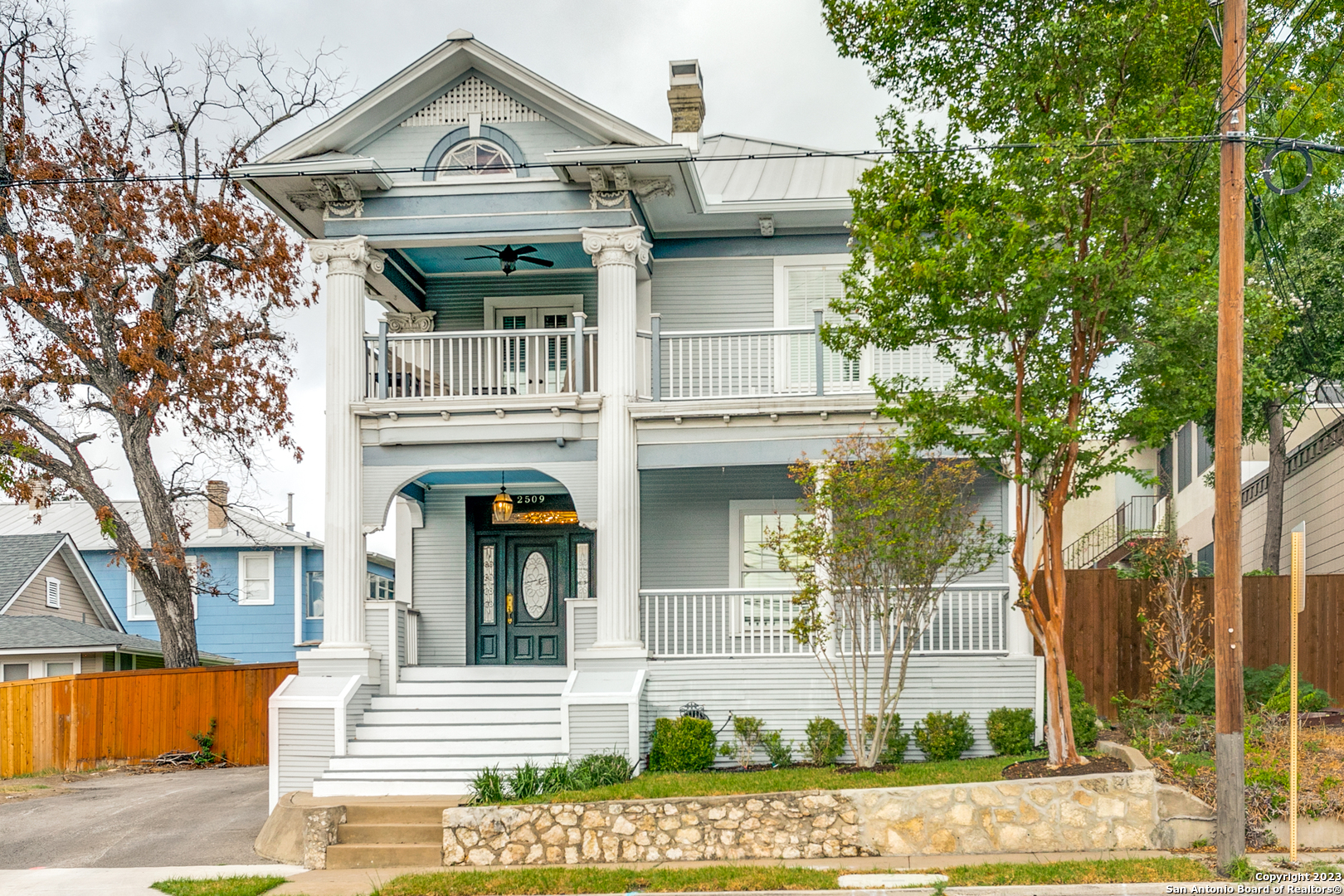 2509 McCullough Ave