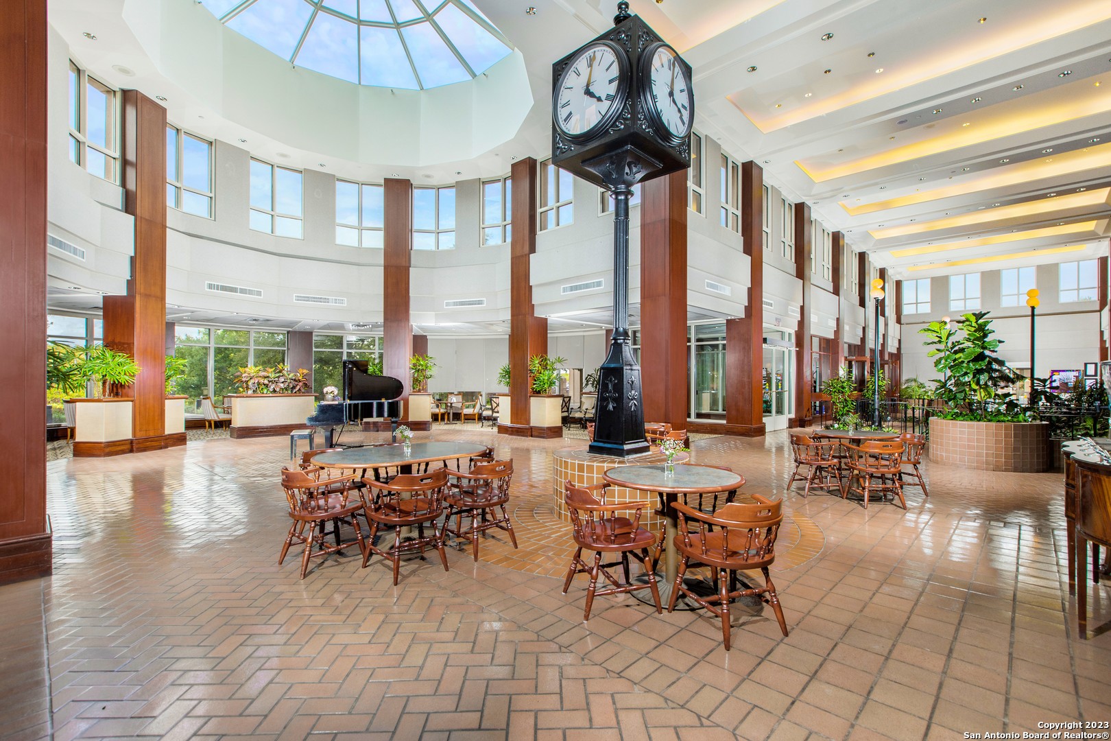 1 Towers Park Ln Unit: 1004