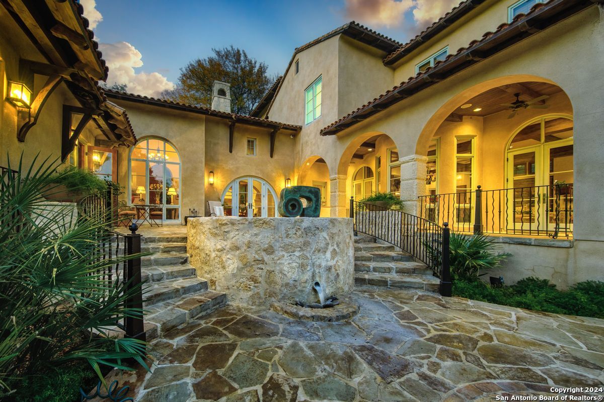 734 College Blvd