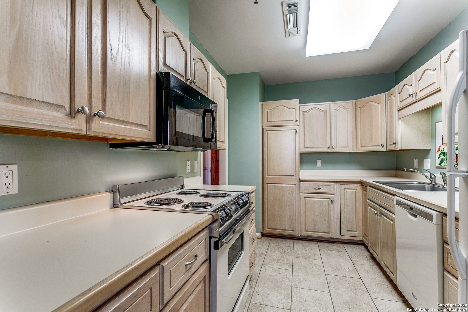 1 Towers Park Ln Unit: 812