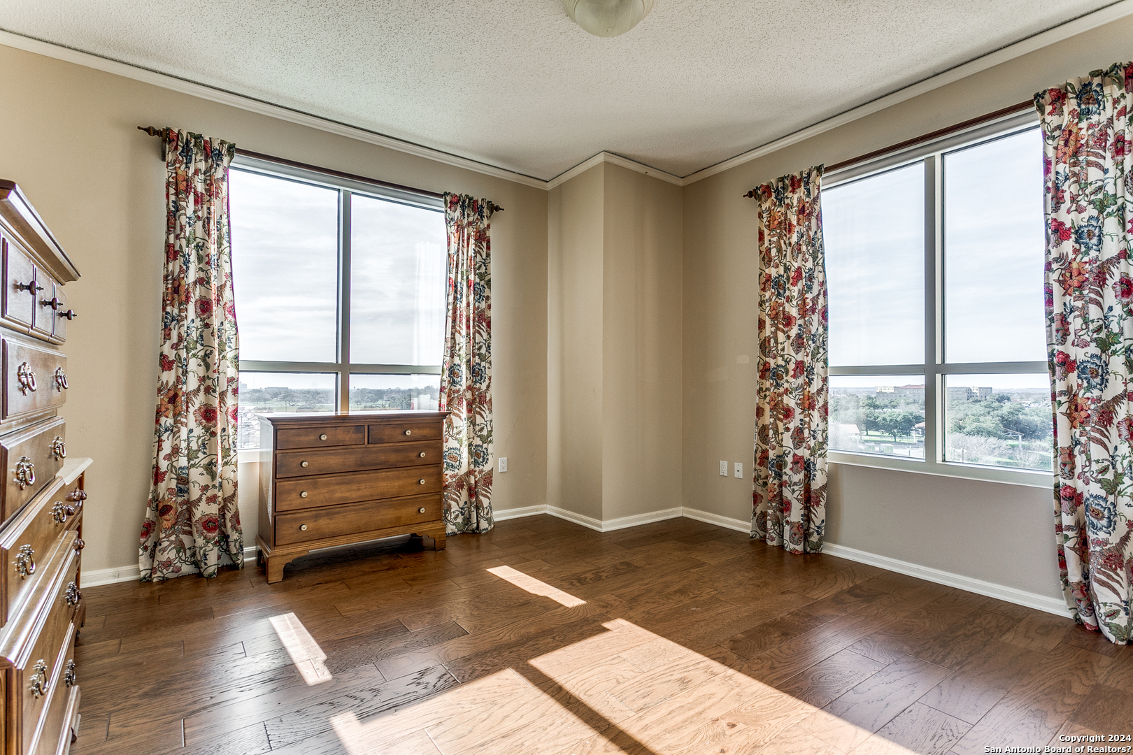 1 Towers Park Ln Unit: 812