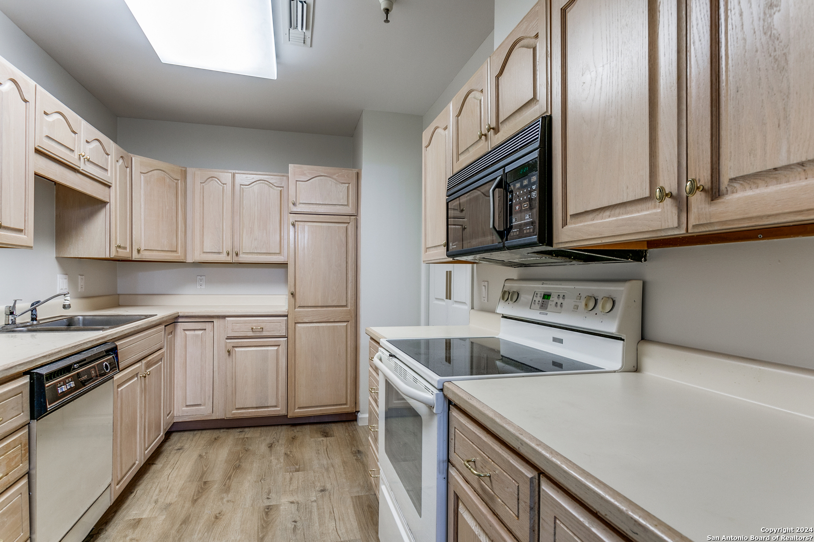 1 Towers Park Ln Unit: 511