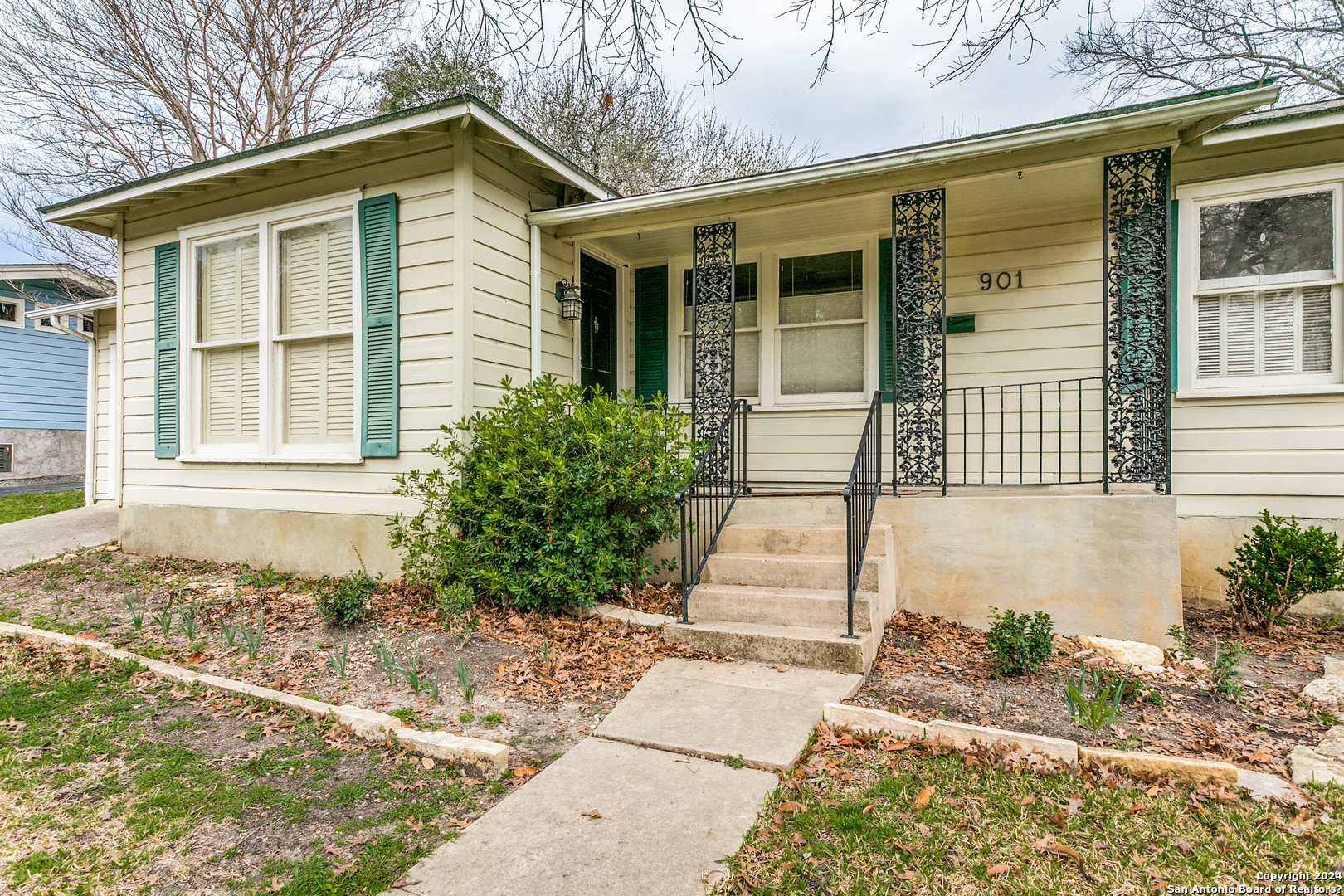 901 GARRATY RD