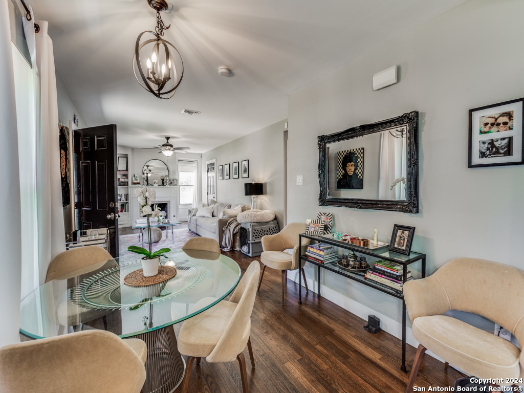 206 QUENTIN DR