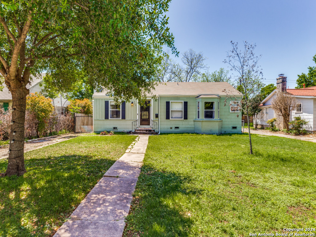206 QUENTIN DR