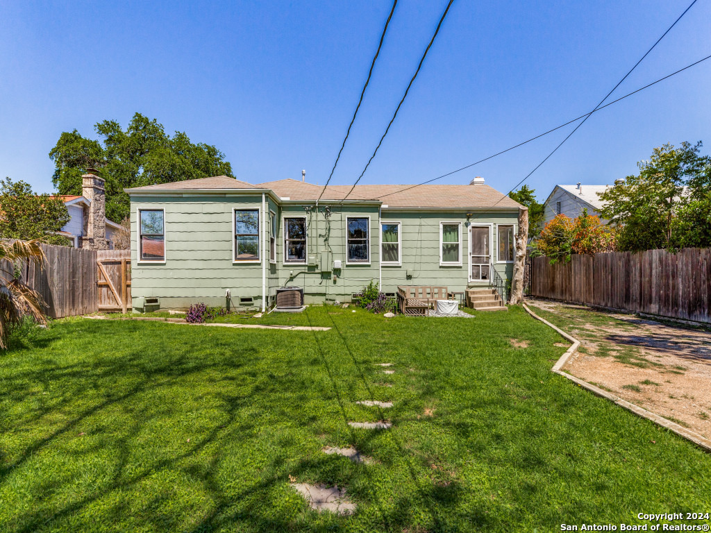 206 QUENTIN DR