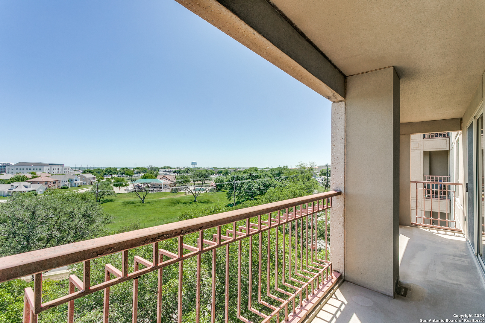 1 TOWERS PARK LN 508