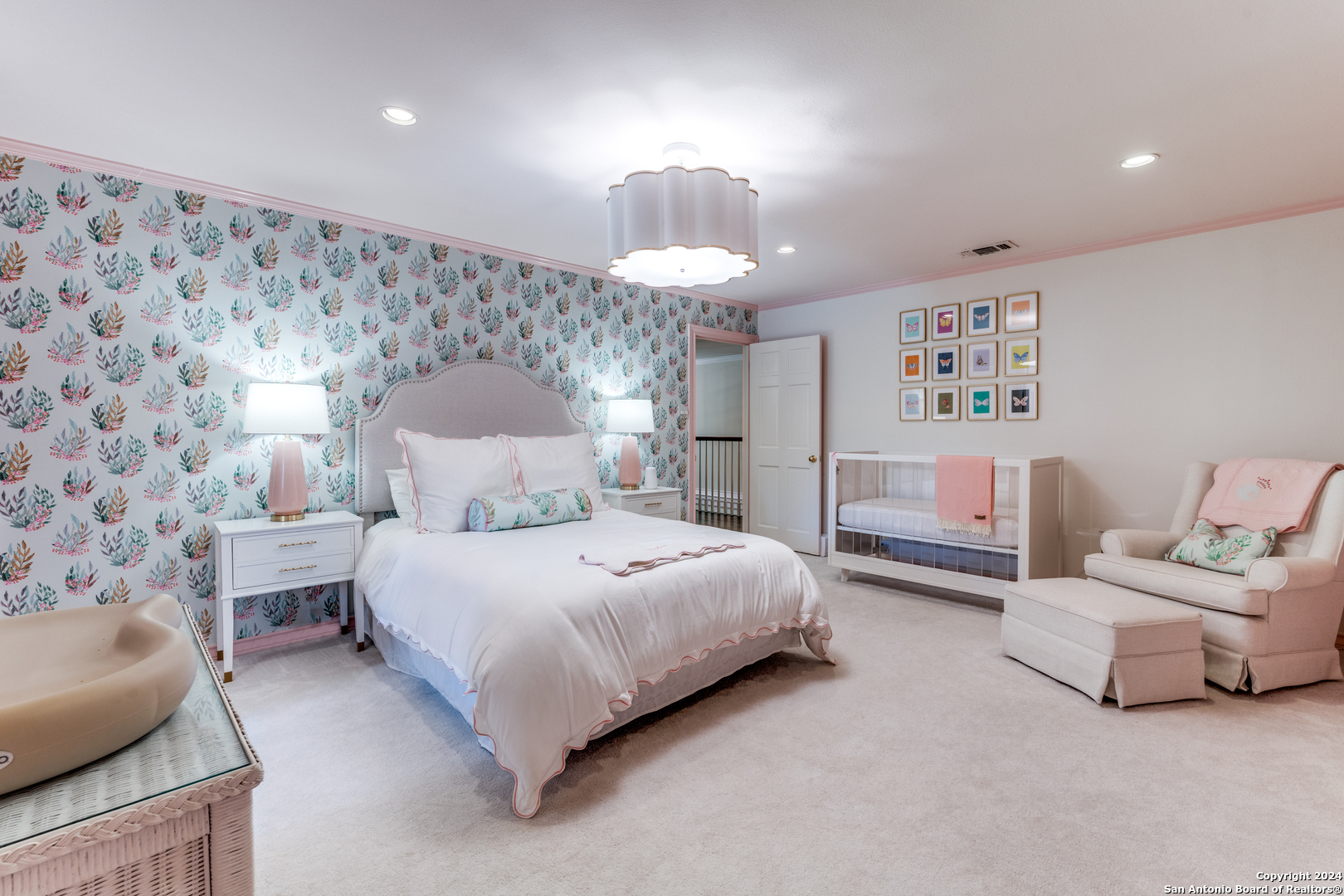 1 DORCHESTER PL