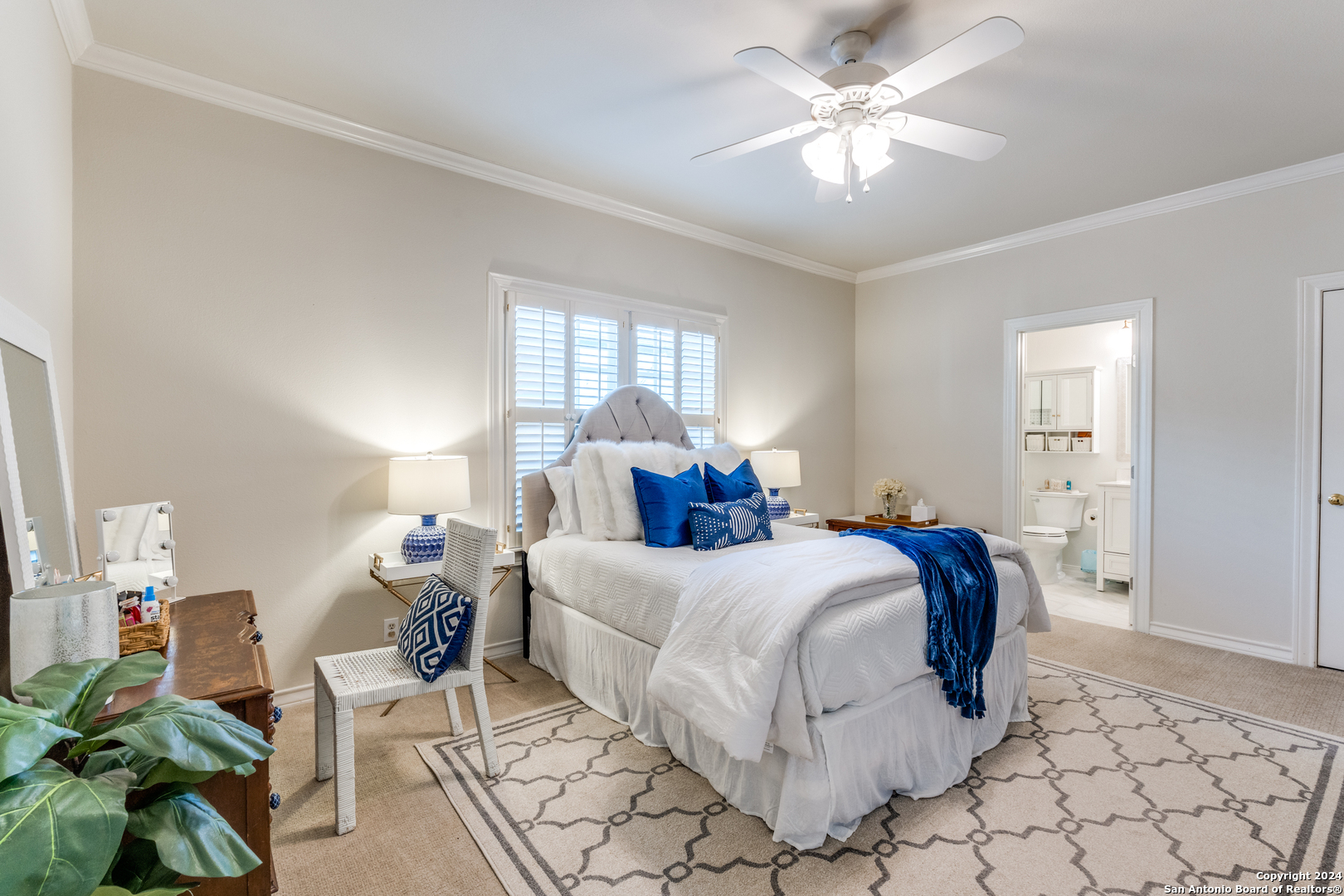 1 DORCHESTER PL