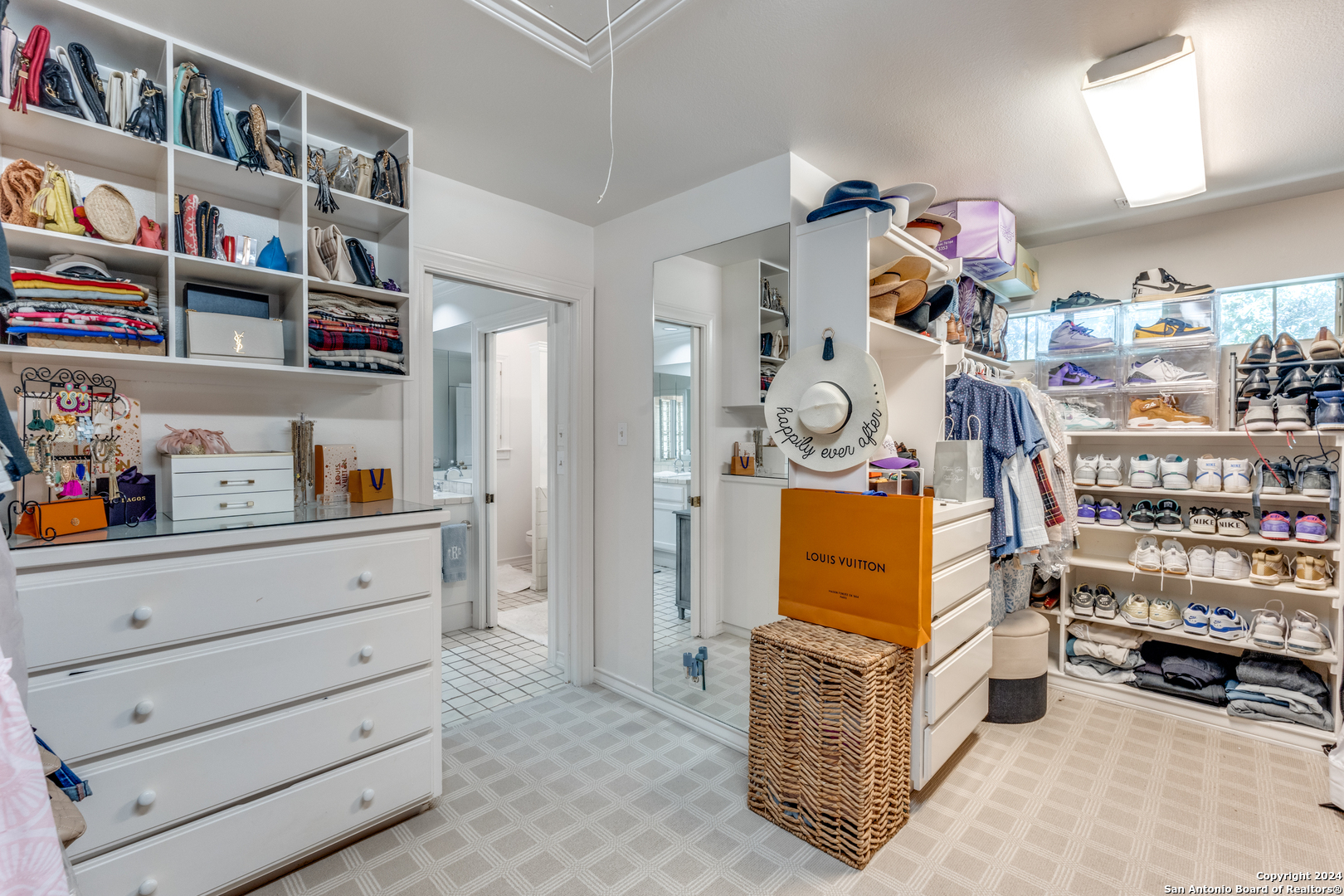 1 DORCHESTER PL