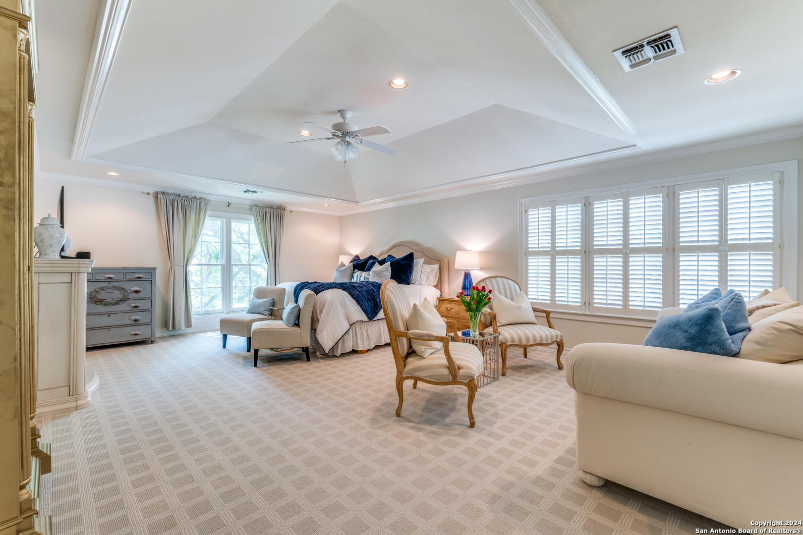 1 DORCHESTER PL