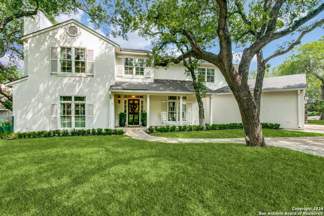 1 DORCHESTER PL