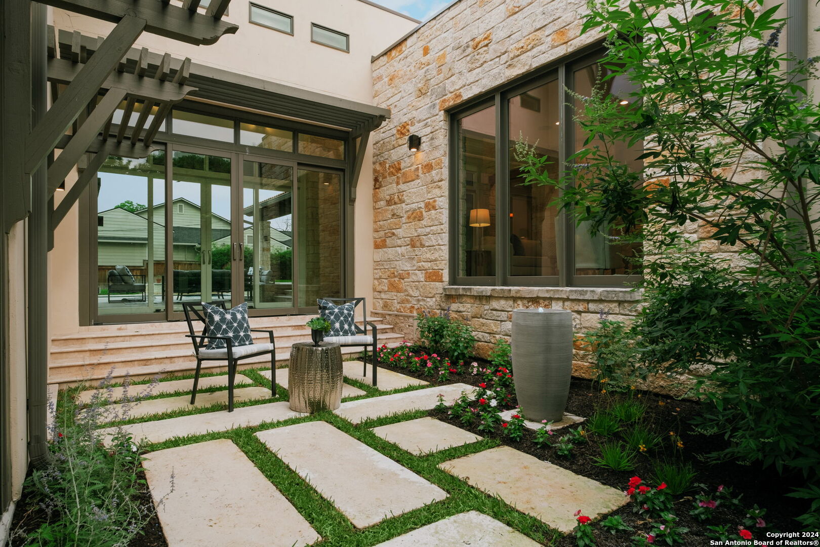 113 TUTTLE RD