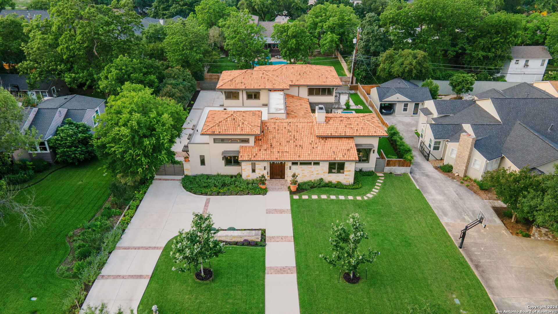 113 TUTTLE RD