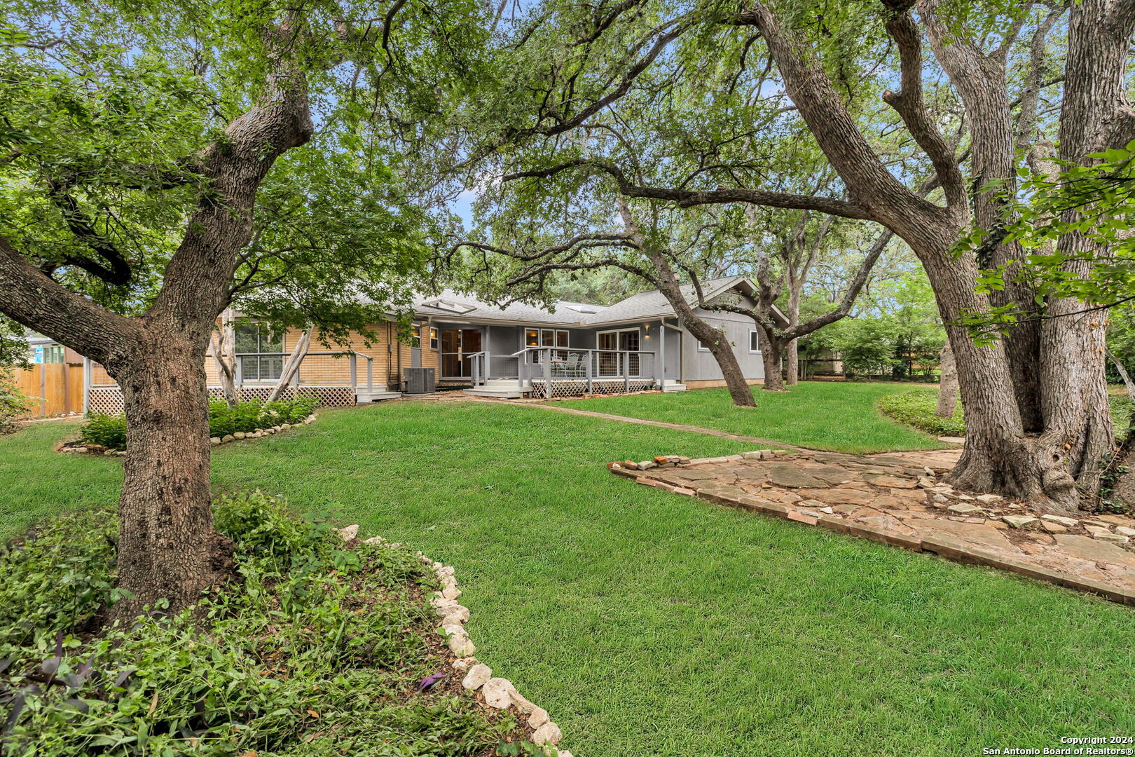 8718 CHARRO LN