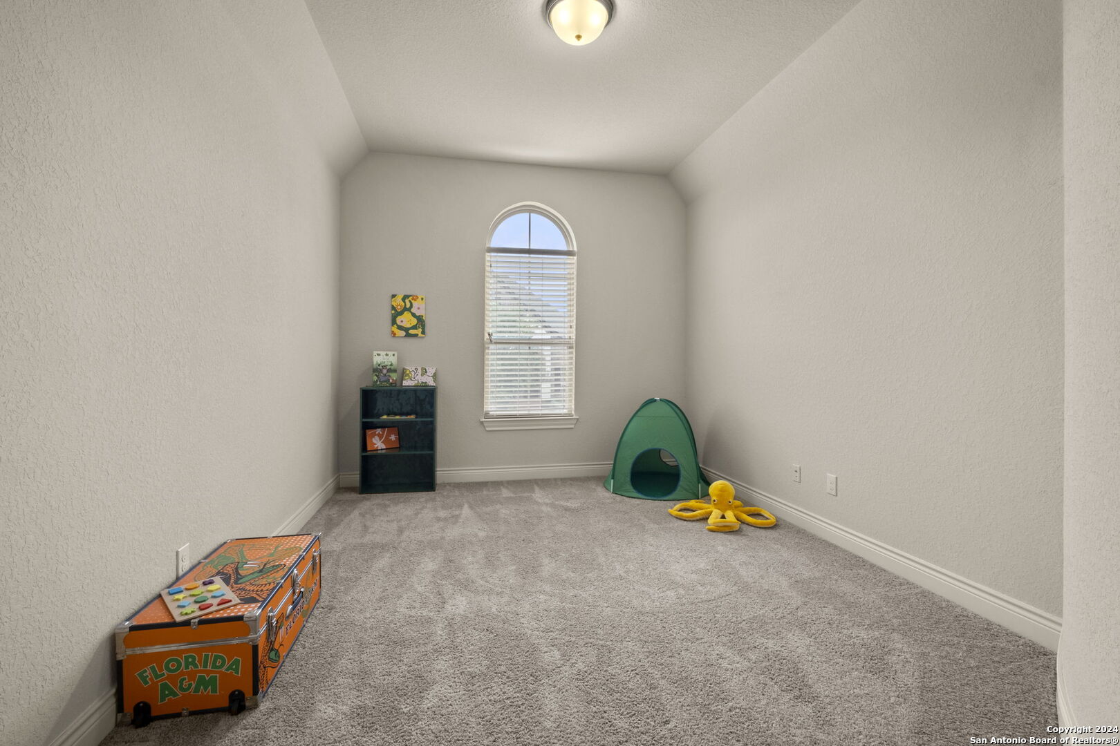 25850 Warbler View