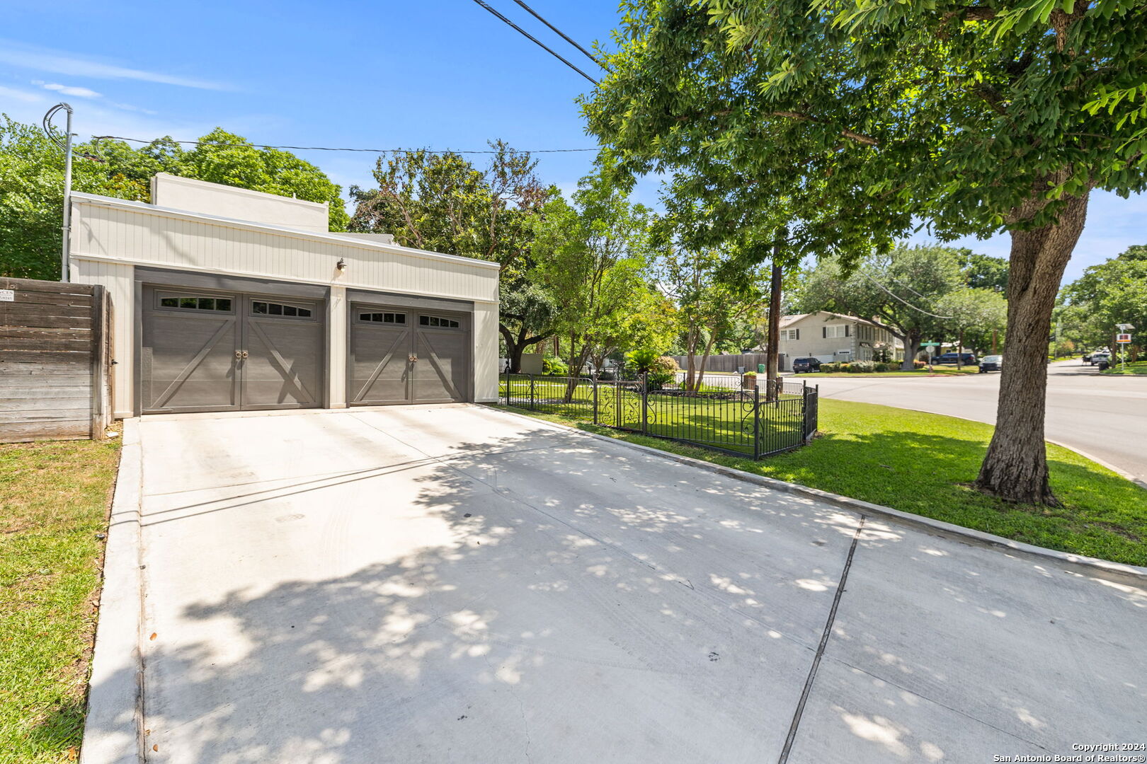 611 Blvd