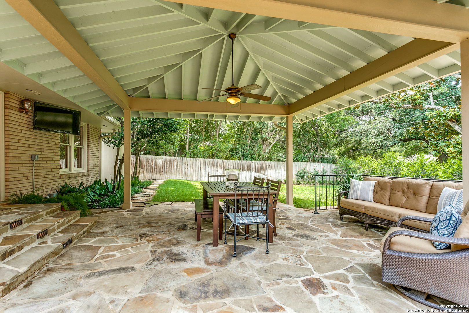 155 Hillview