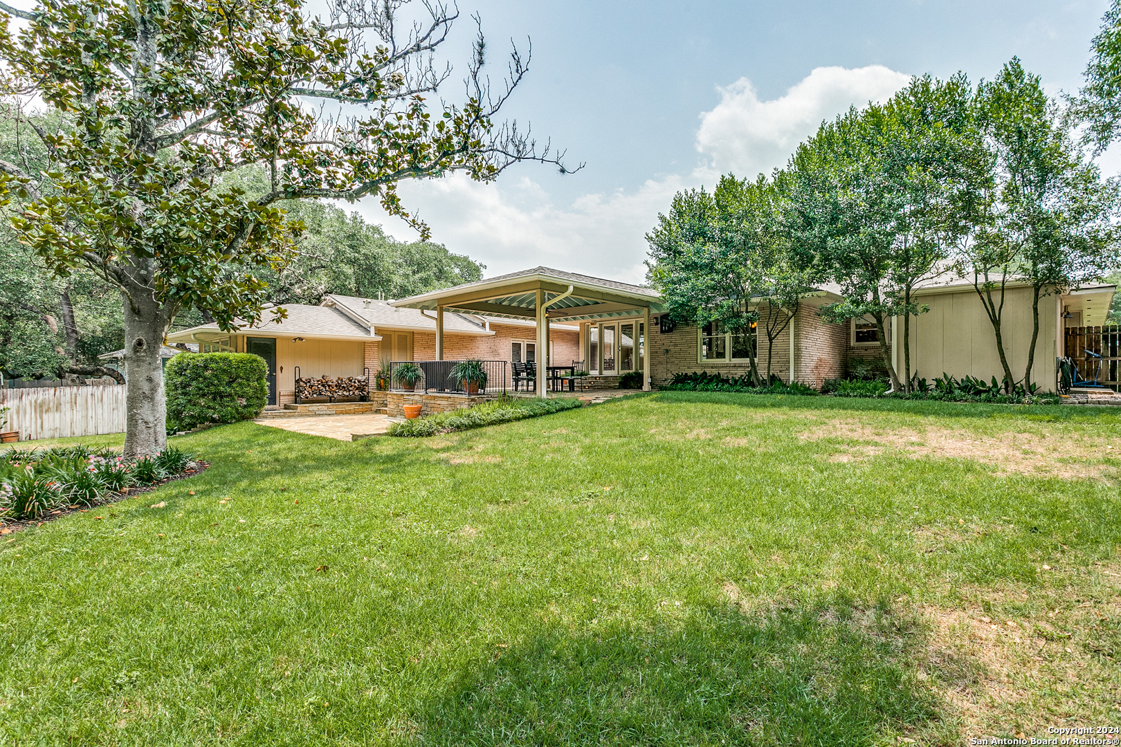 155 Hillview