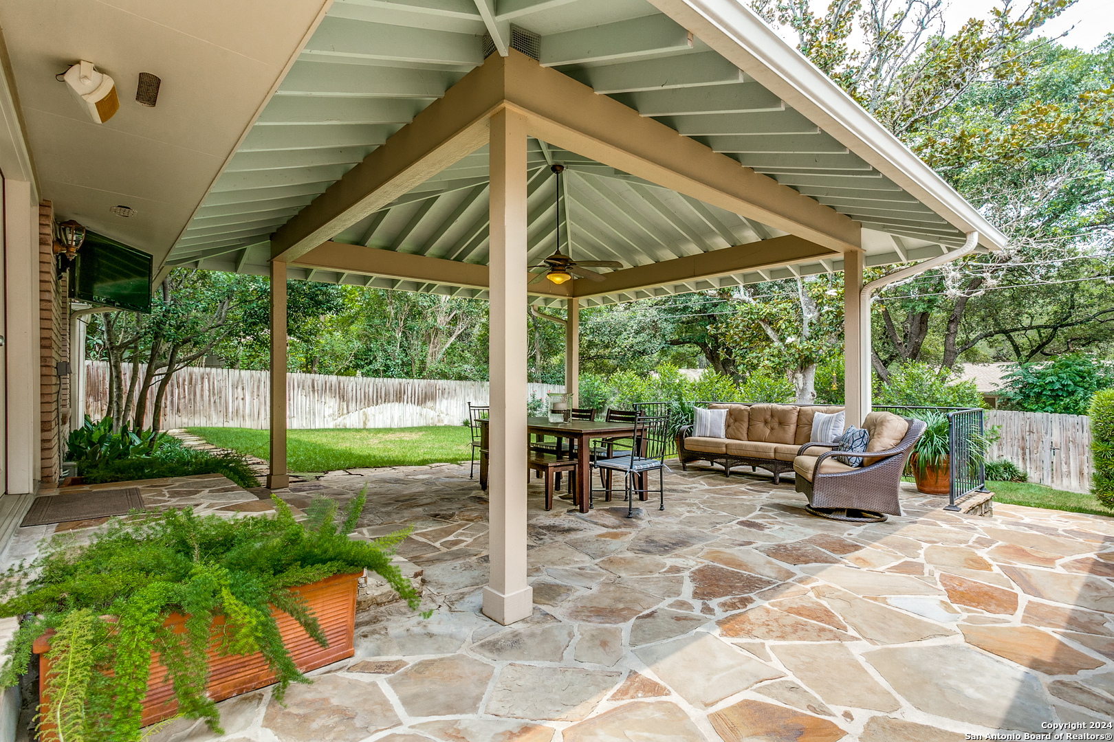 155 Hillview