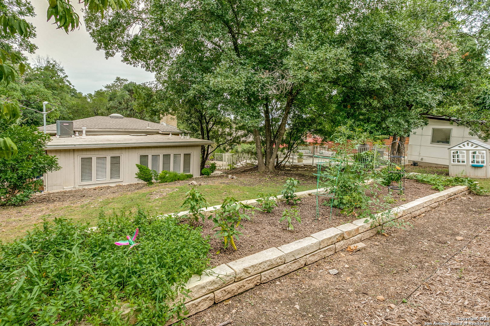 114 WYANOKE DR