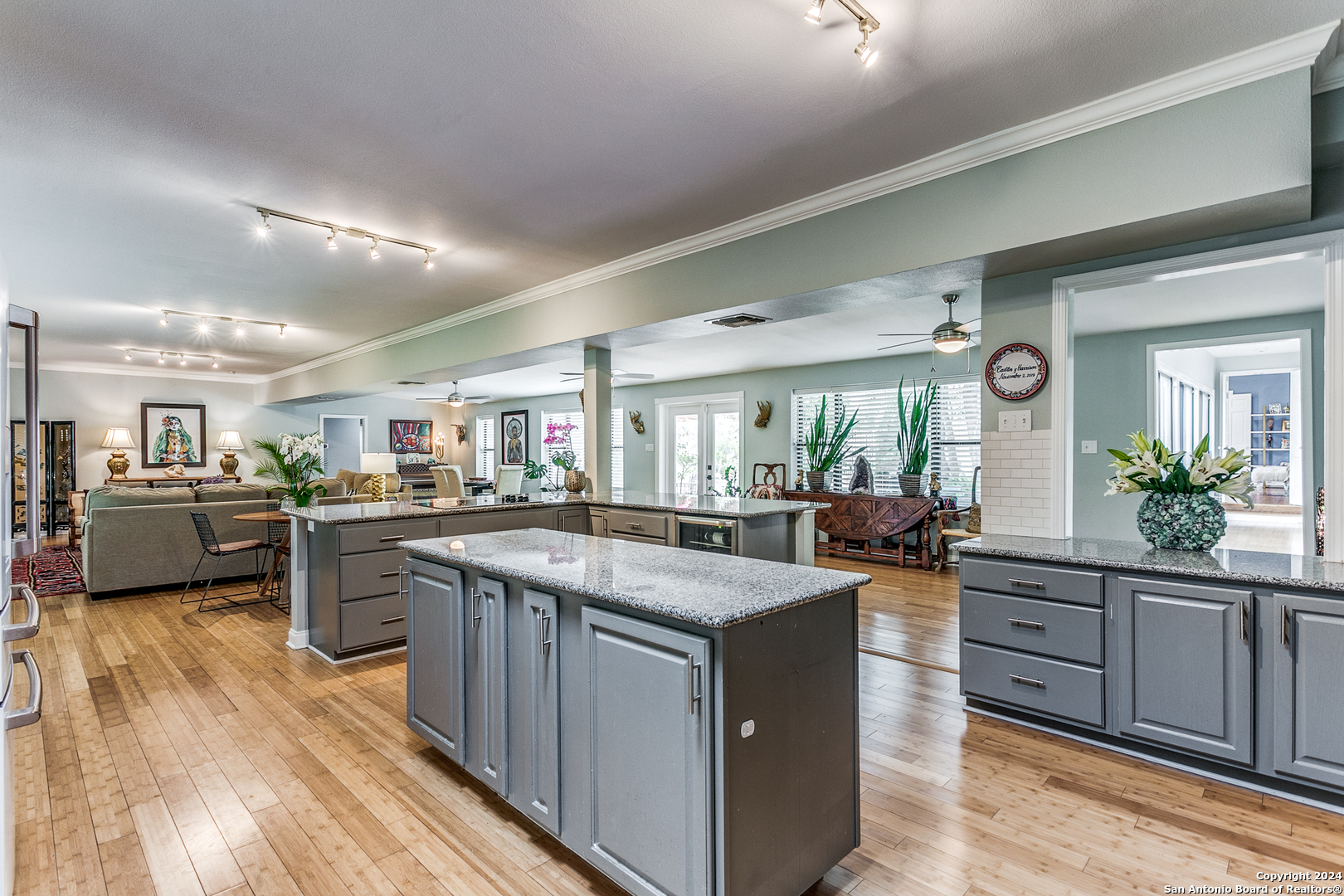 114 WYANOKE DR