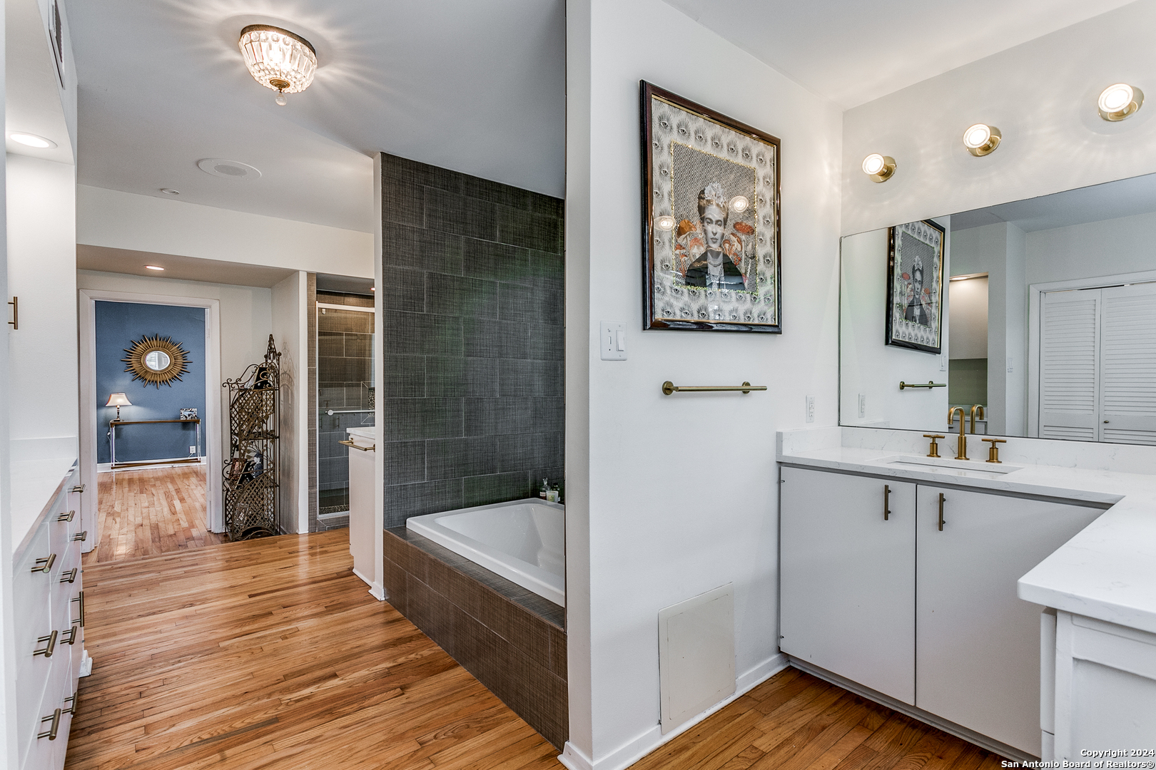 114 WYANOKE DR