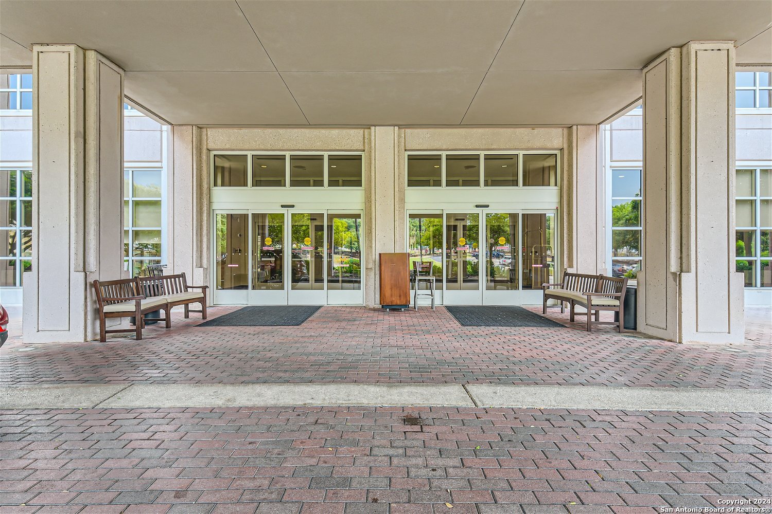 1 Towers Park Ln 410