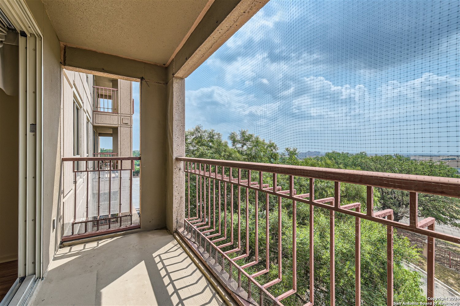 1 Towers Park Ln 410