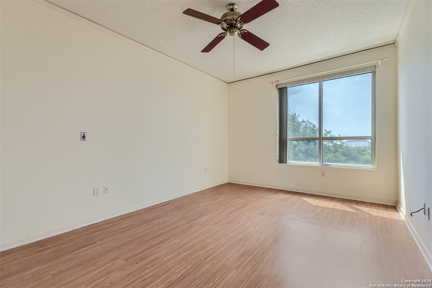 1 Towers Park Ln 410