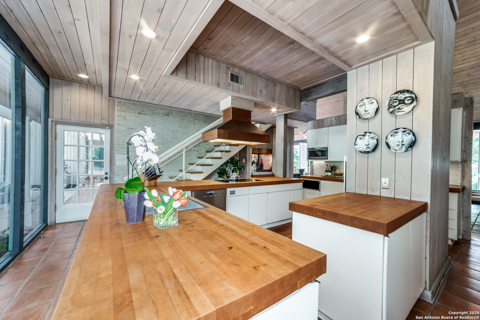 8101 Country Side Drive