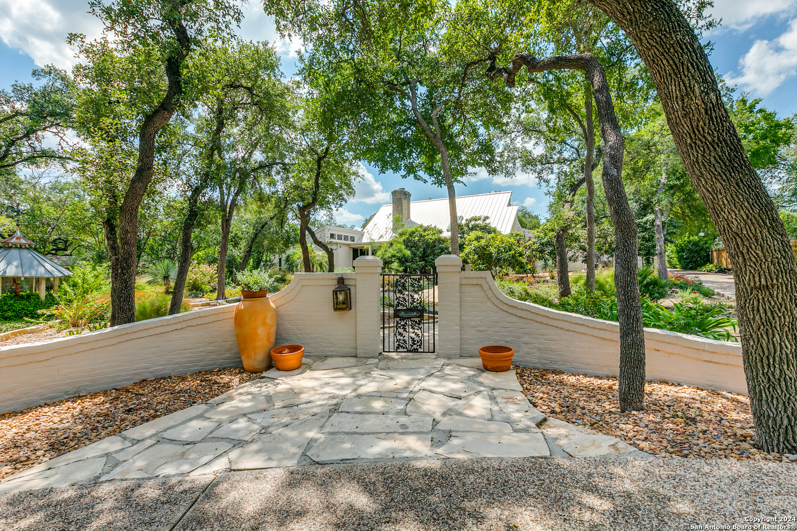 8101 Country Side Drive