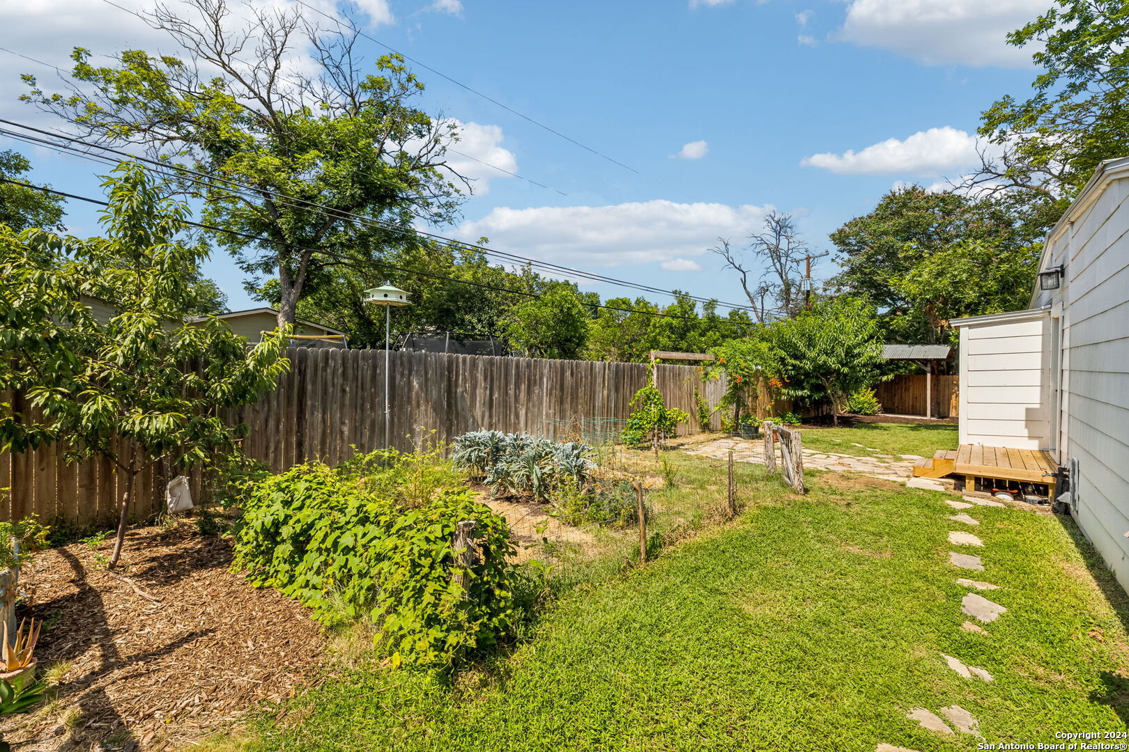 303 BREES BLVD
