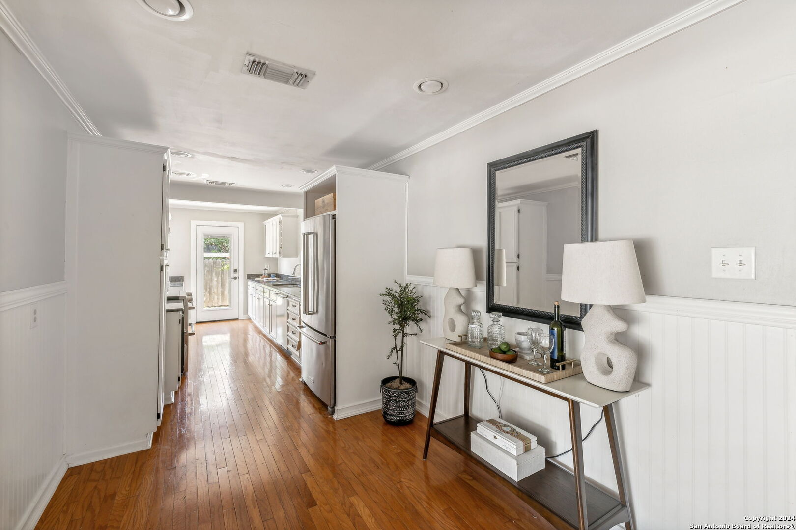 303 BREES BLVD