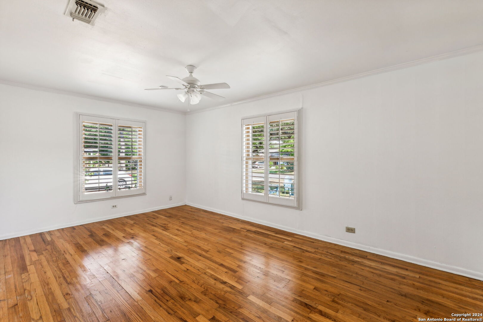 303 BREES BLVD