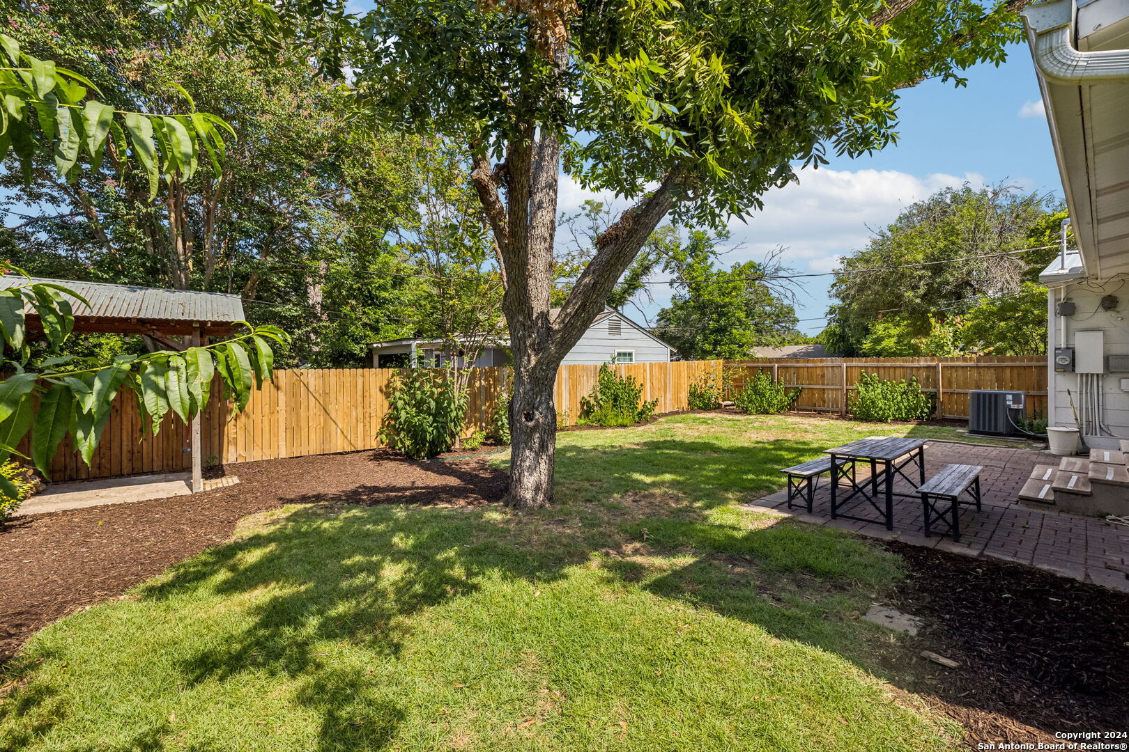 303 BREES BLVD