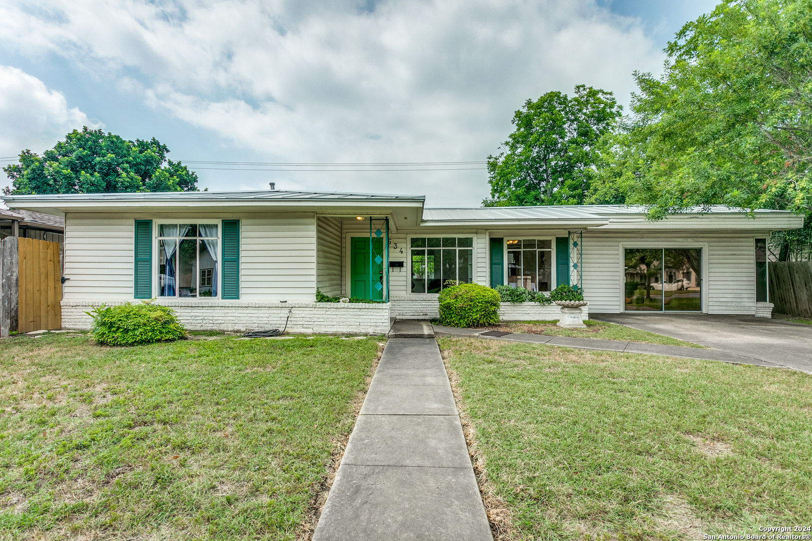 534 BRIGHTWOOD PL