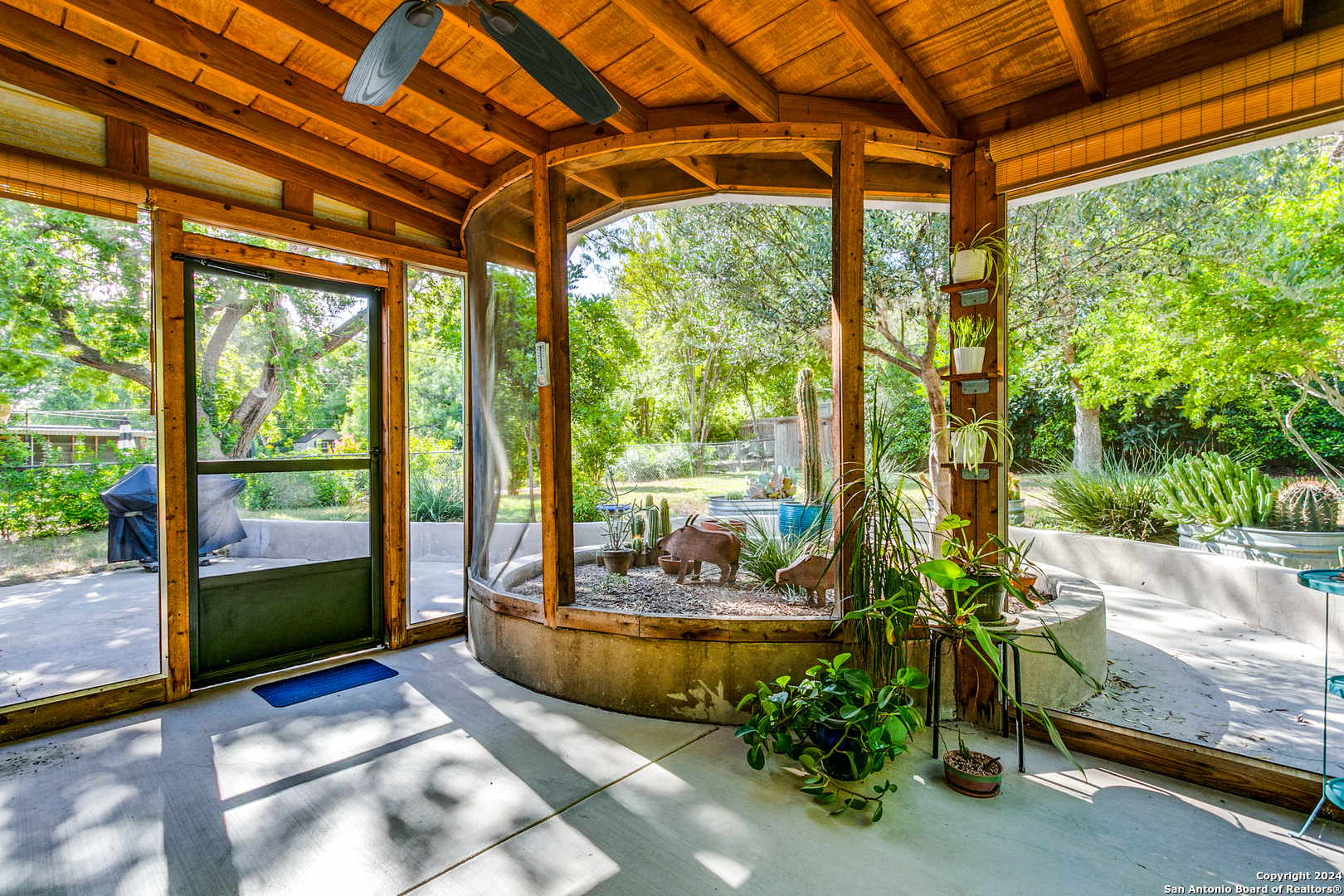 229 LYMAN DR
