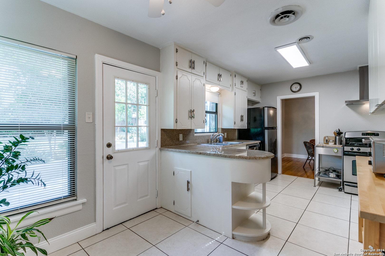 229 LYMAN DR