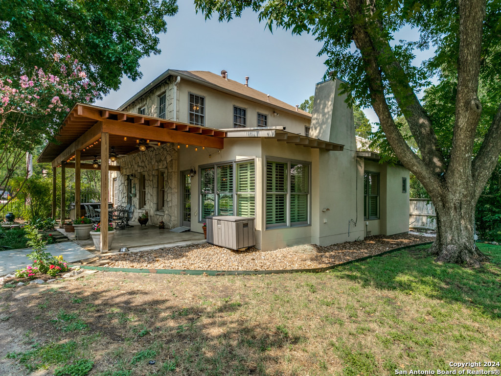 107 E MANDALAY DR